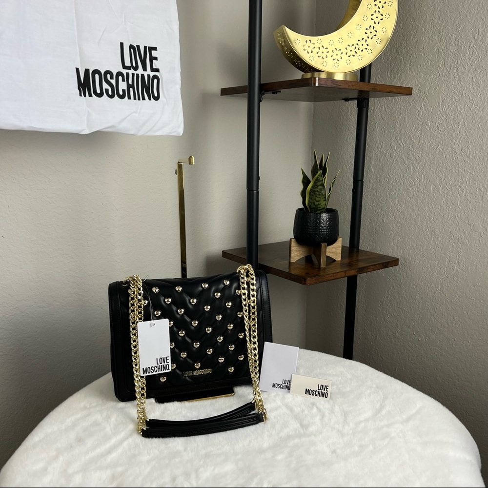 NWT Love Moschino Black Logo Handbag Crossbody Chain Strap Gold Heart Stud Purse